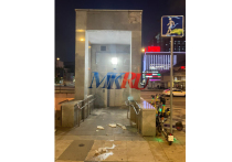 Облицовка подземного перехода обрушилась на головы москвичей близ метро «Электрозаводская»